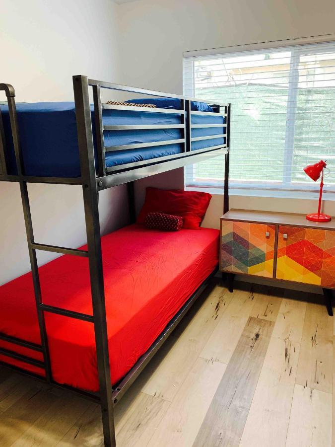 Great West La Ucla Santa Monica Hostel Los Angeles Exterior photo